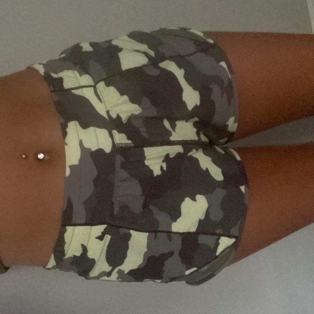 lululemon hotty hot shorts